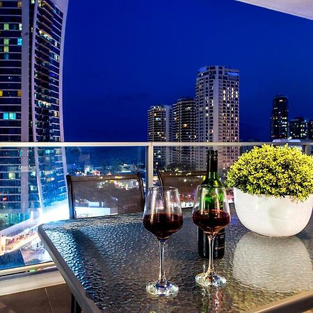 Circle On Cavil Holidays Gold Coast Exterior foto