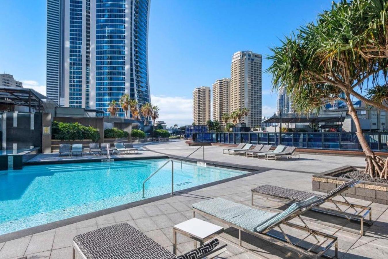 Circle On Cavil Holidays Gold Coast Exterior foto