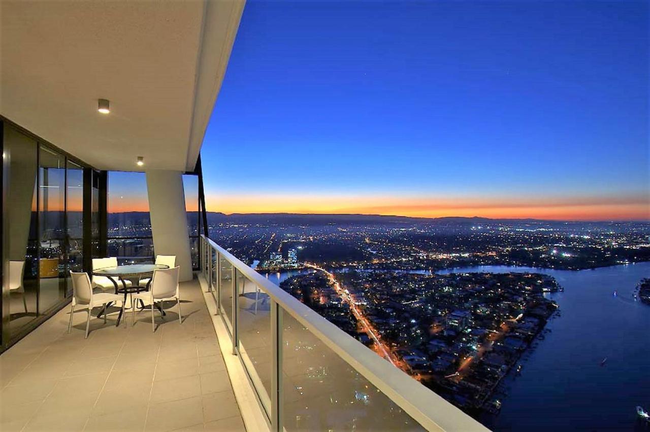 Circle On Cavil Holidays Gold Coast Exterior foto